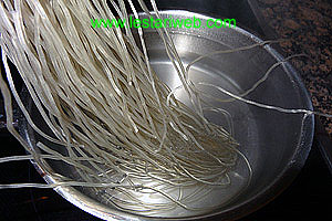 Soak the sago noodles