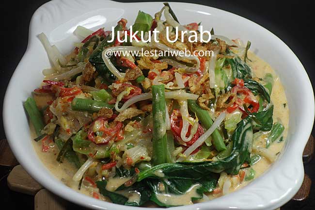 Balinese Vegetables Salad with Coconut Milk Dressing